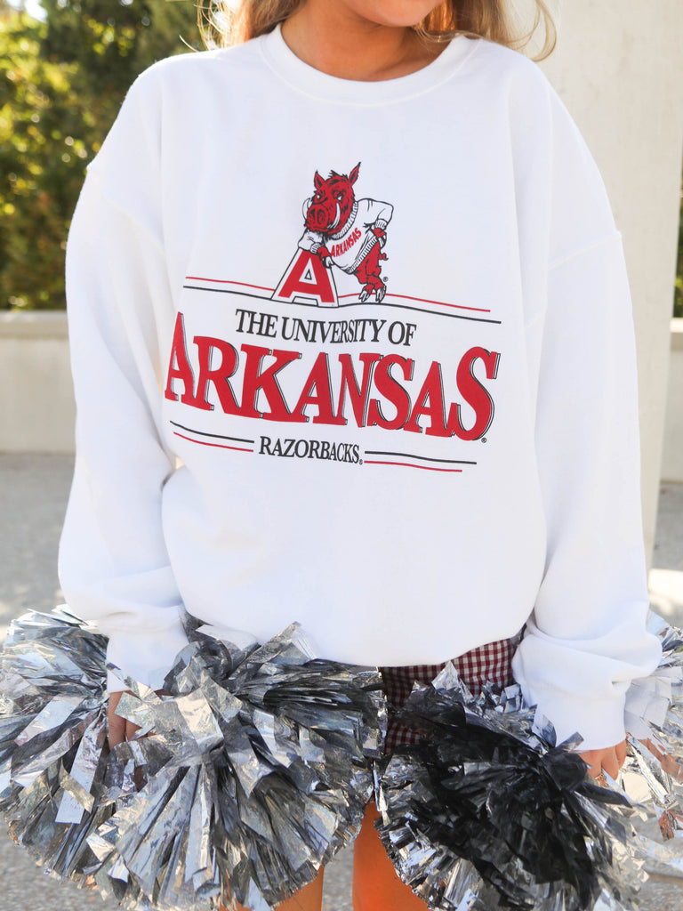 UNIVERSITY OF ARKANSAS VAULT SWEATSHIRT - WHITE