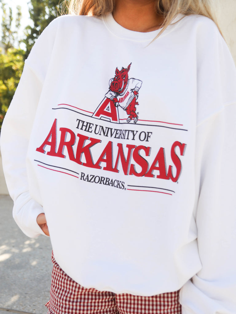 UNIVERSITY OF ARKANSAS VAULT SWEATSHIRT - WHITE