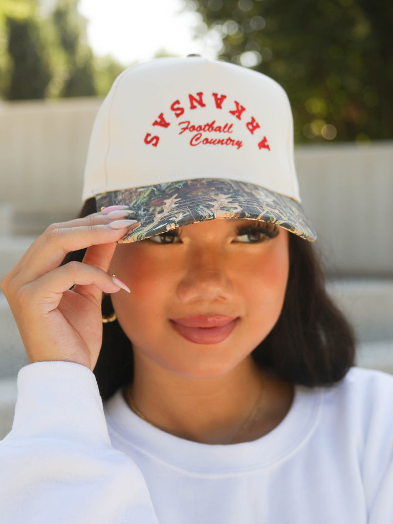 ARKANSAS FOOTBALL COUNTRY TRUCKER - CAMO