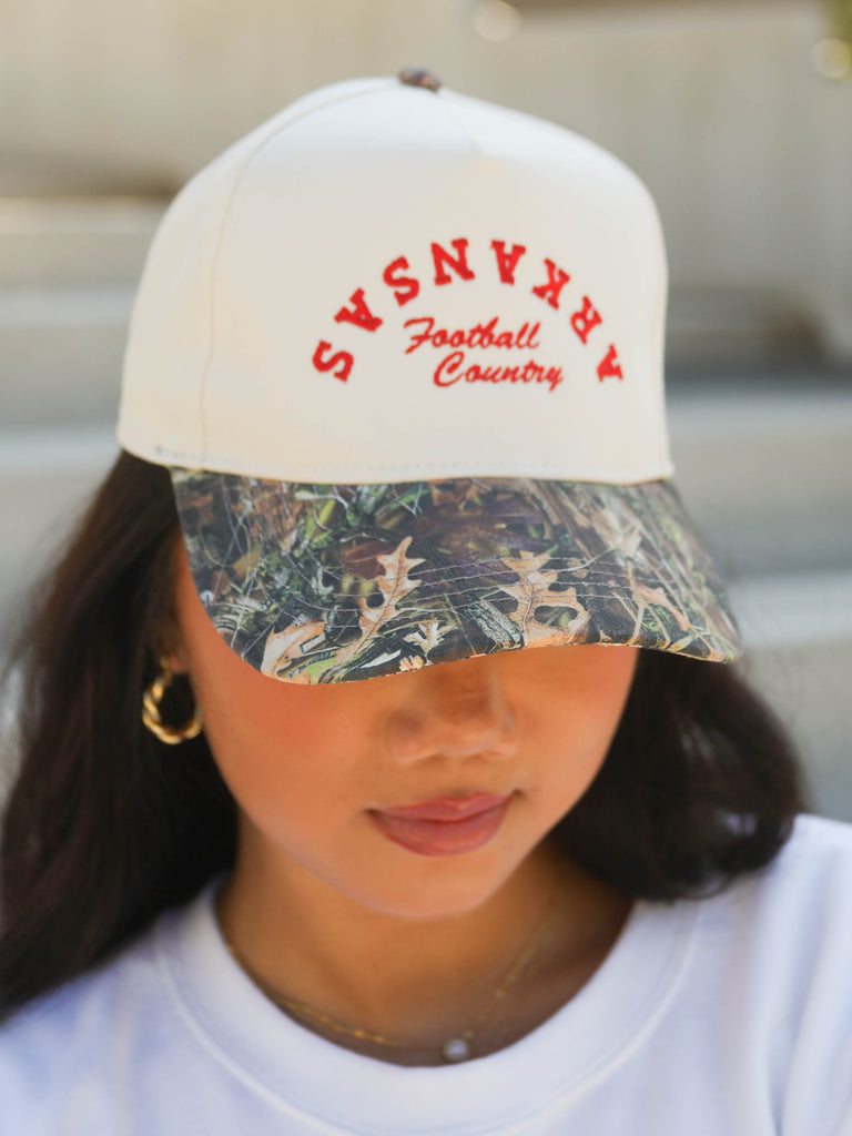 ARKANSAS FOOTBALL COUNTRY TRUCKER - CAMO