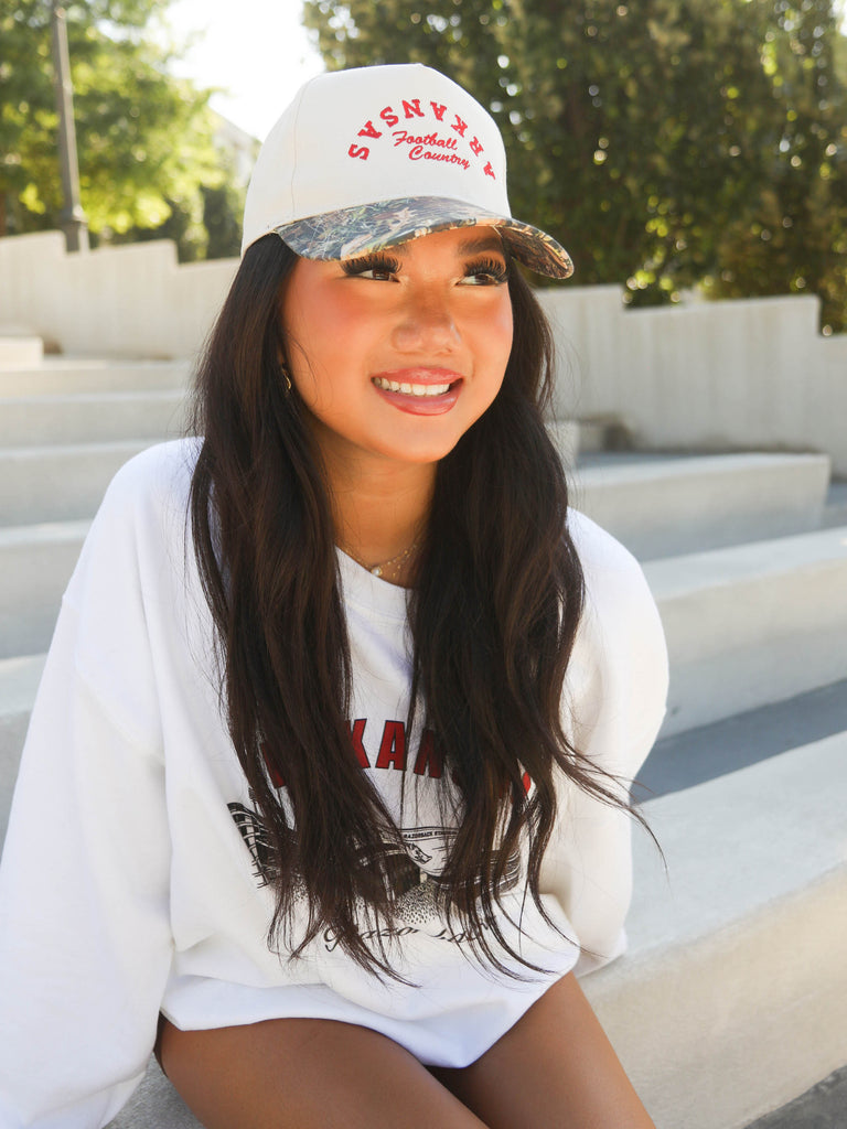 ARKANSAS FOOTBALL COUNTRY TRUCKER - CAMO