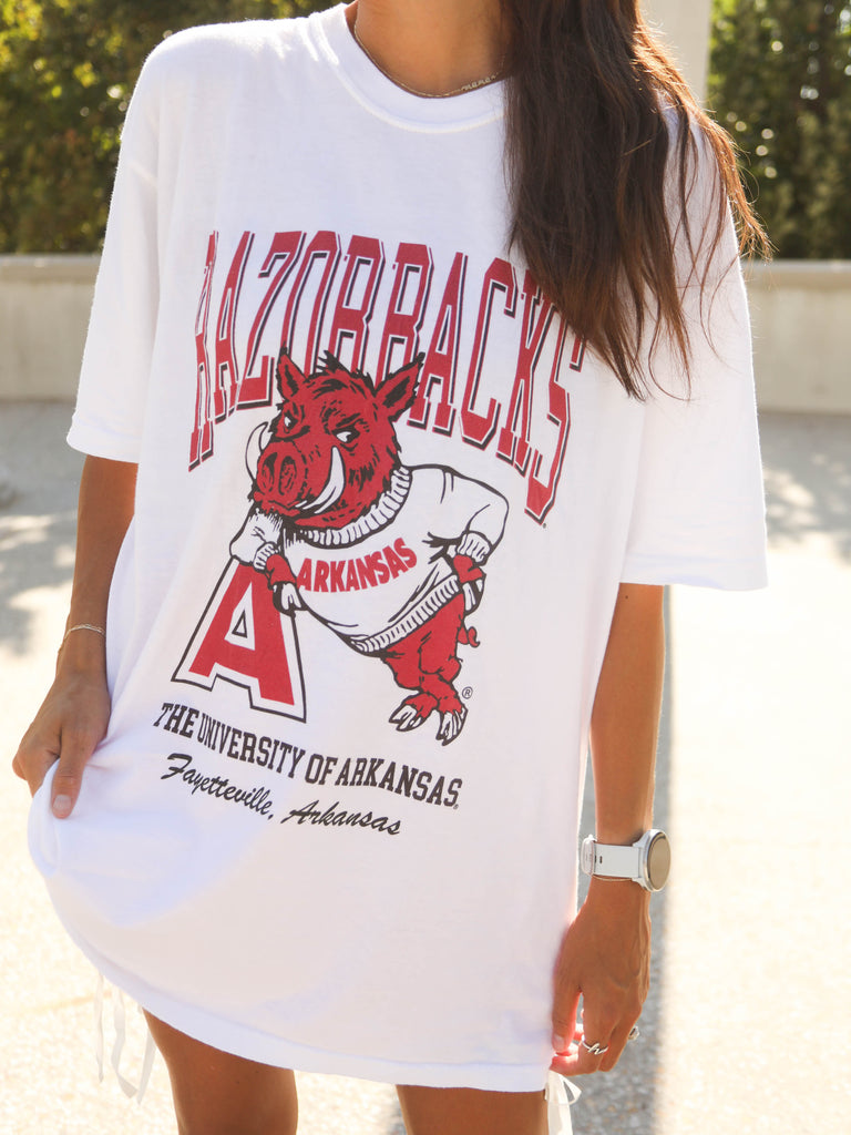RAZORBACK VAULT TEE