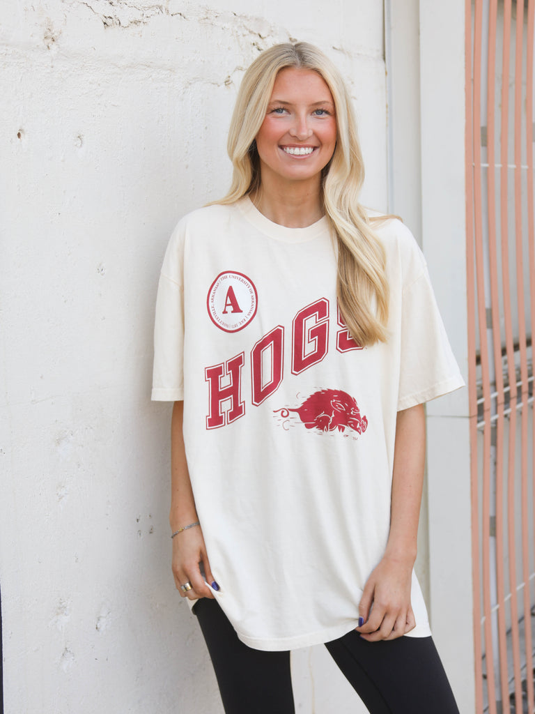 HOGS BADGE TEE