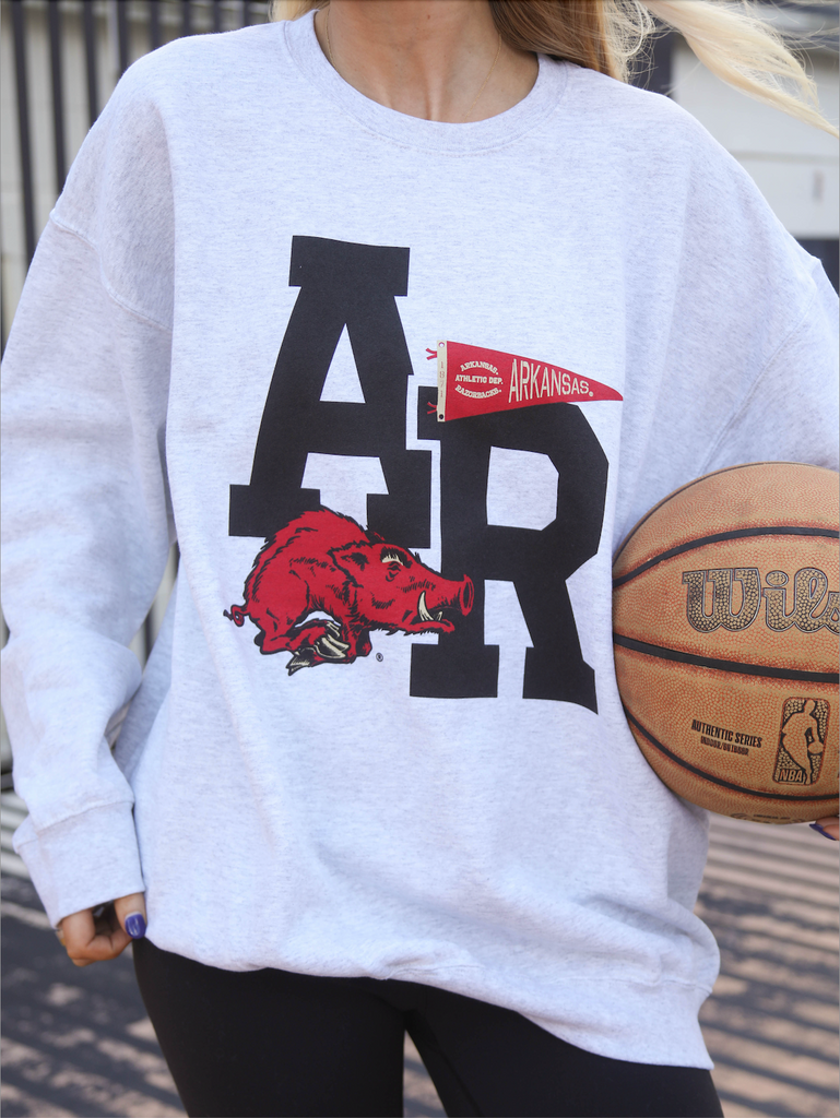 AR PENNANT VAULT SWEATSHIRT