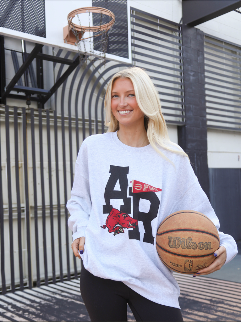 AR PENNANT VAULT SWEATSHIRT