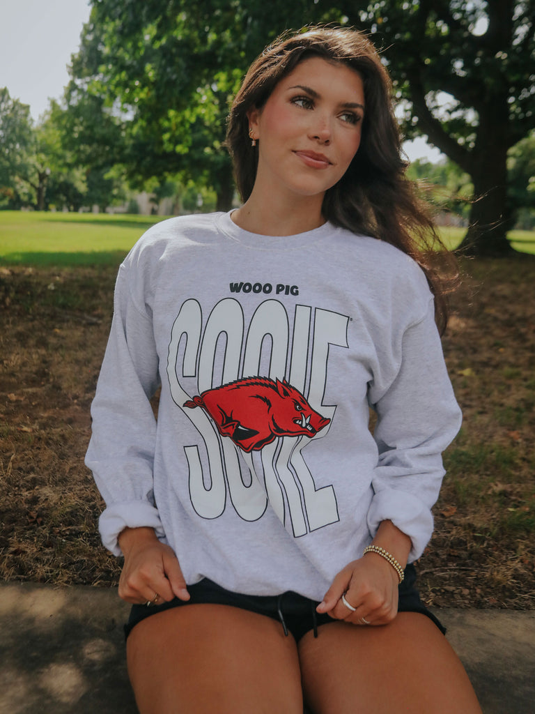 WOO PIG SOOIE SWEATSHIRT