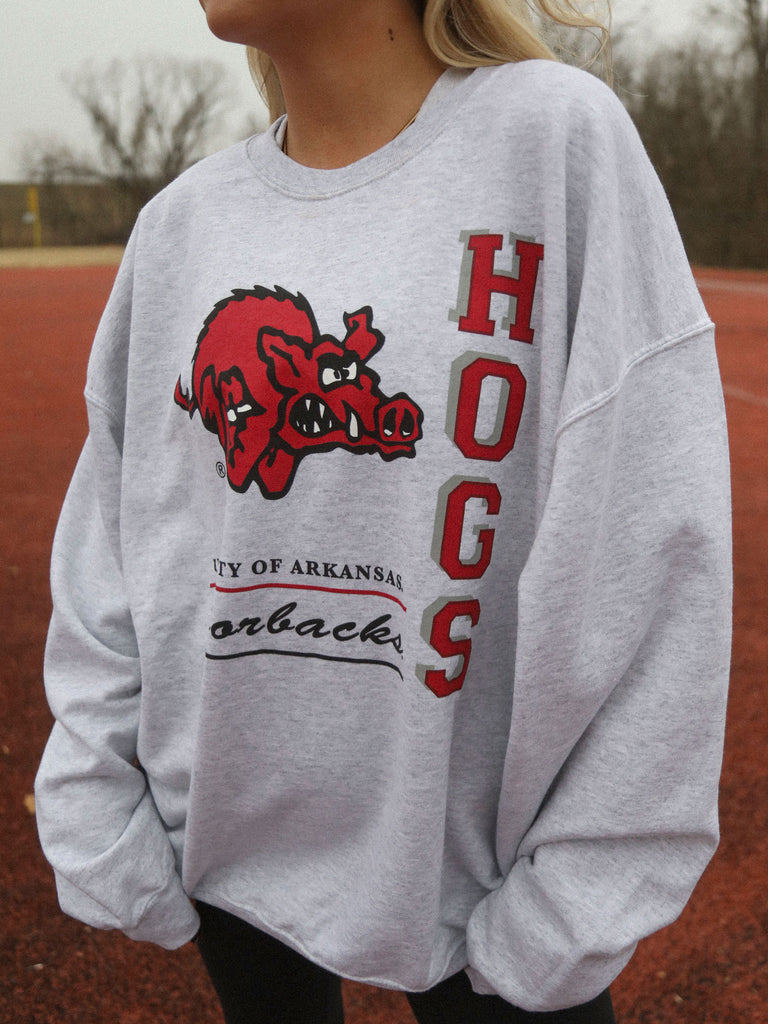 HOGS STACKED VAULT SWEATSHIRT