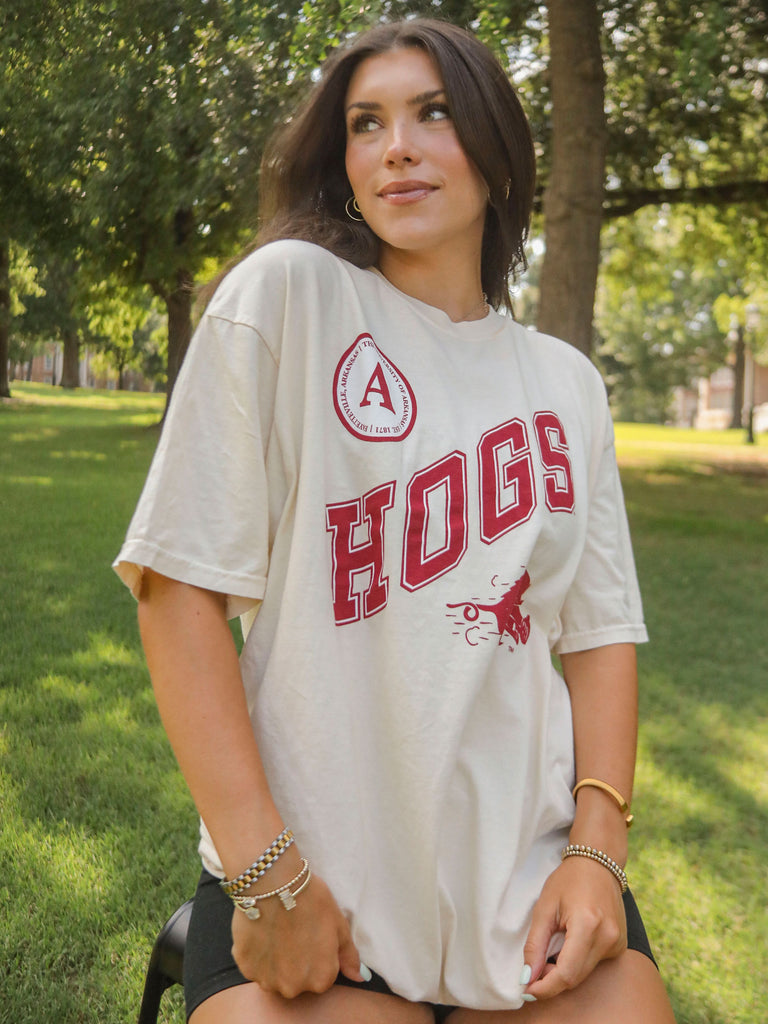 HOGS BADGE TEE