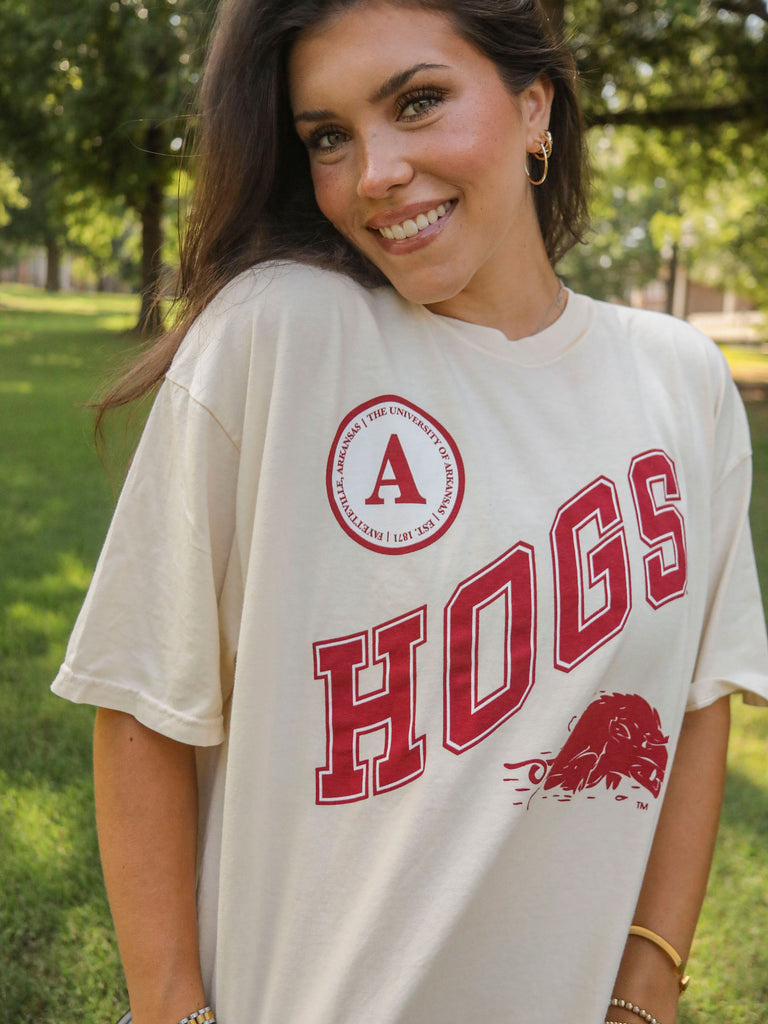 HOGS BADGE TEE